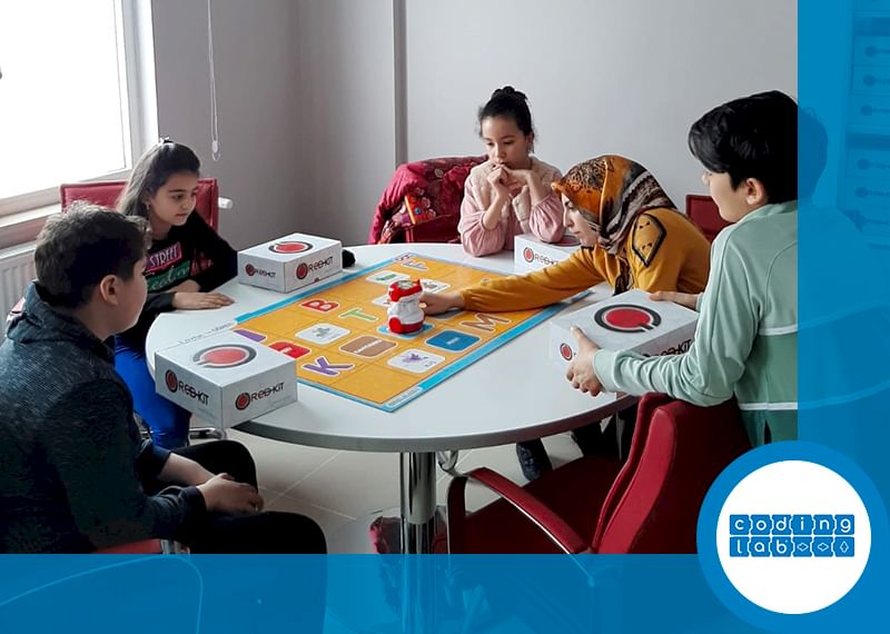 Free HTML5 Website Template by FreeHTML5.co