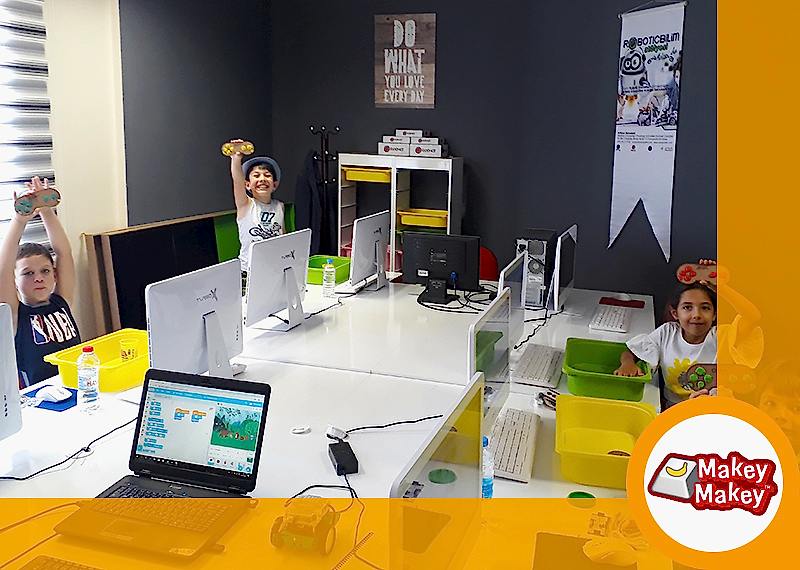 Free HTML5 Website Template by FreeHTML5.co